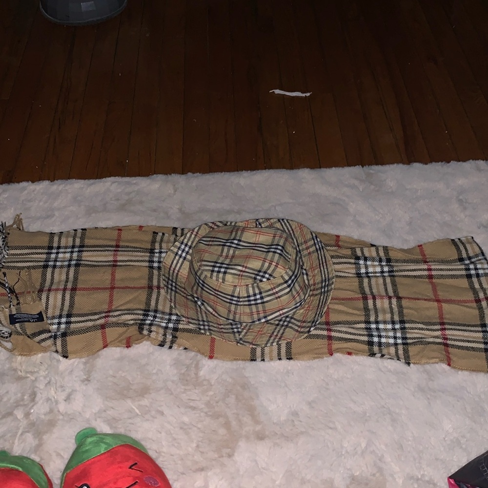 Hat, Scarf, - image 1